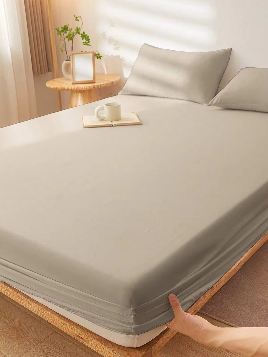 1pc Supersoft Solid Color Fitted Sheet, Bedding, Summer Dorm Bedding, Mattress Cover For Bed, Back To School, Deep Pocket Fitted Sheet, Soft And Breathable, For All Size Bed -Twin, Full, Queen, King Size Sheet, Suitable For All Seasons, Room Decor